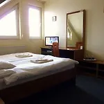 Πανσιόν Tiberia 4*