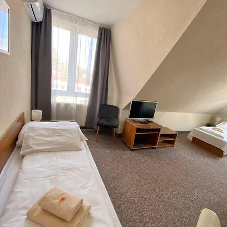 Tiberia Konukevi Trenčín