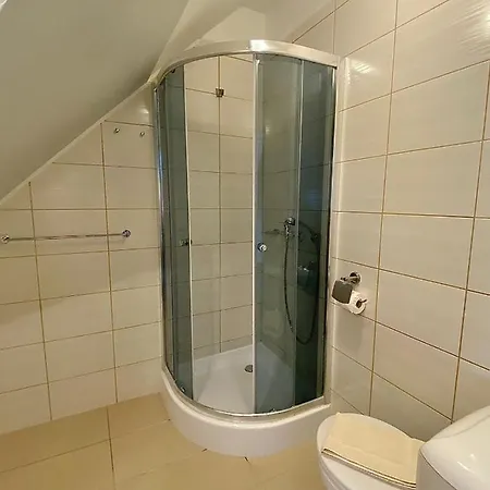 Konukevi Tiberia 4*