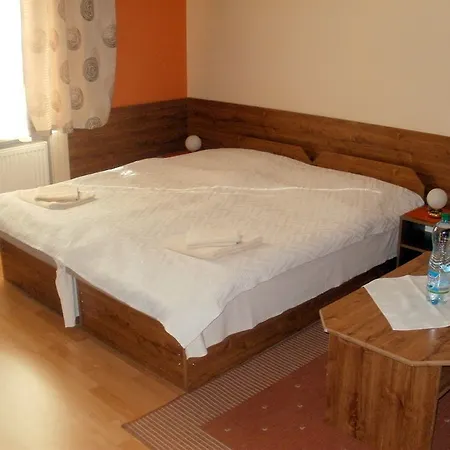 Tiberia 3* Trenčín